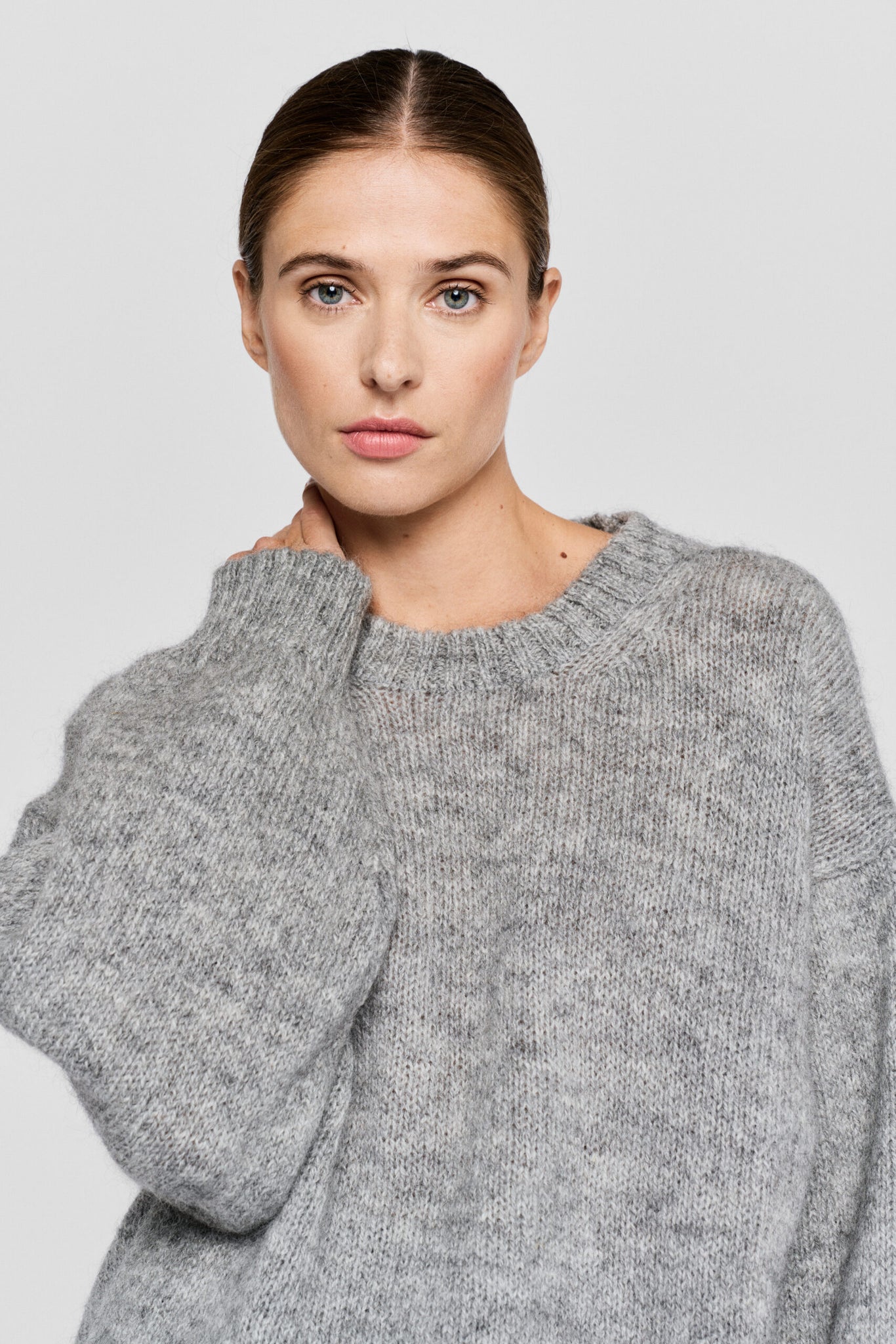 Ire Knitted Sweater - Grey