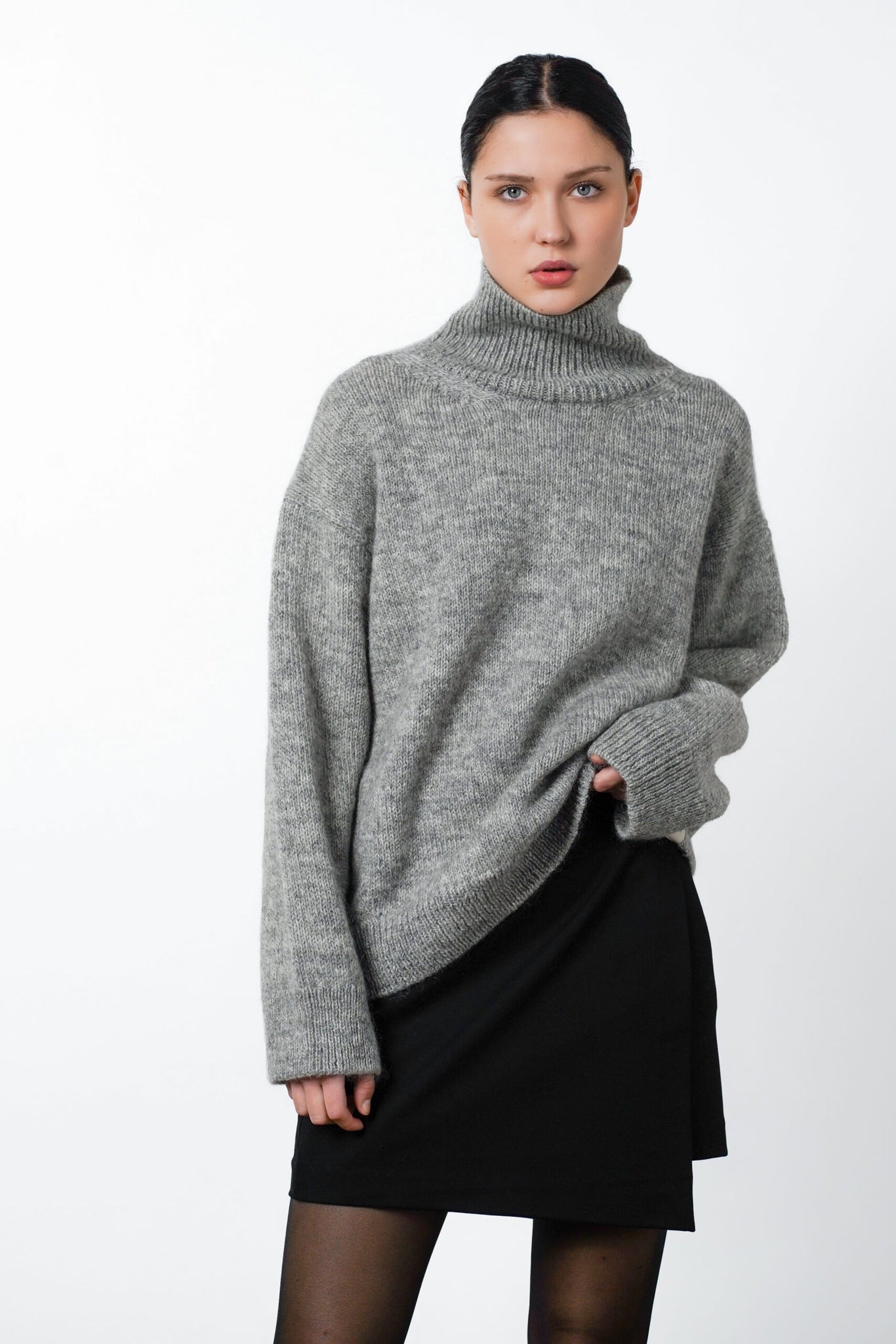 Oma Knitted Turtleneck - Grey