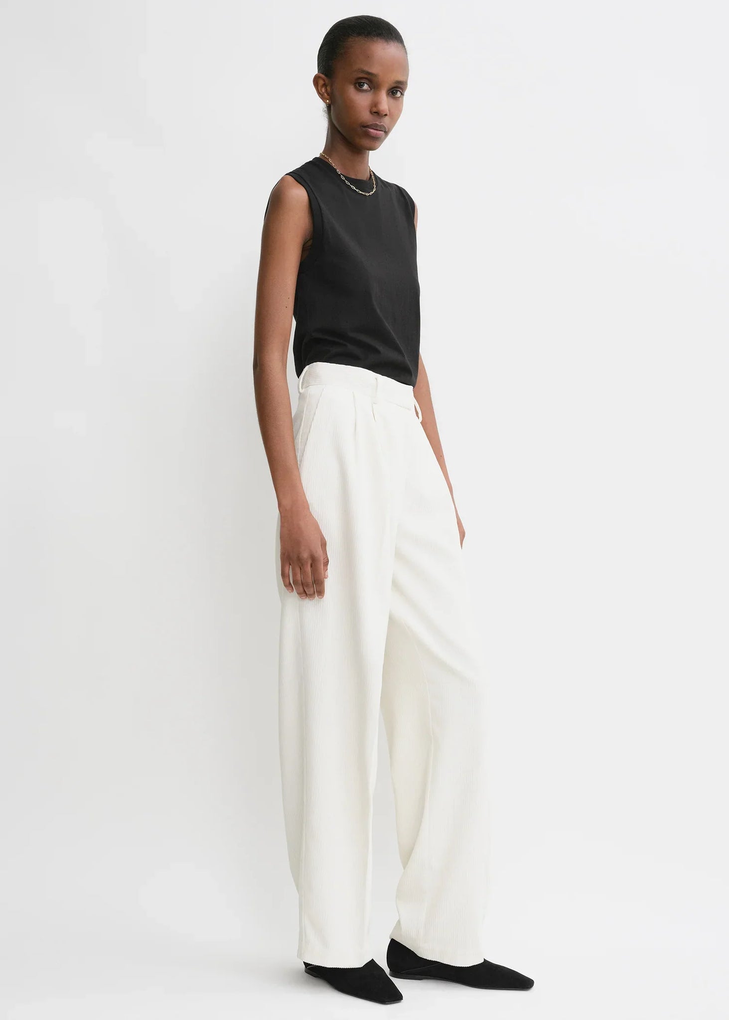 Relaxed Sleeveless Tee (Off White)