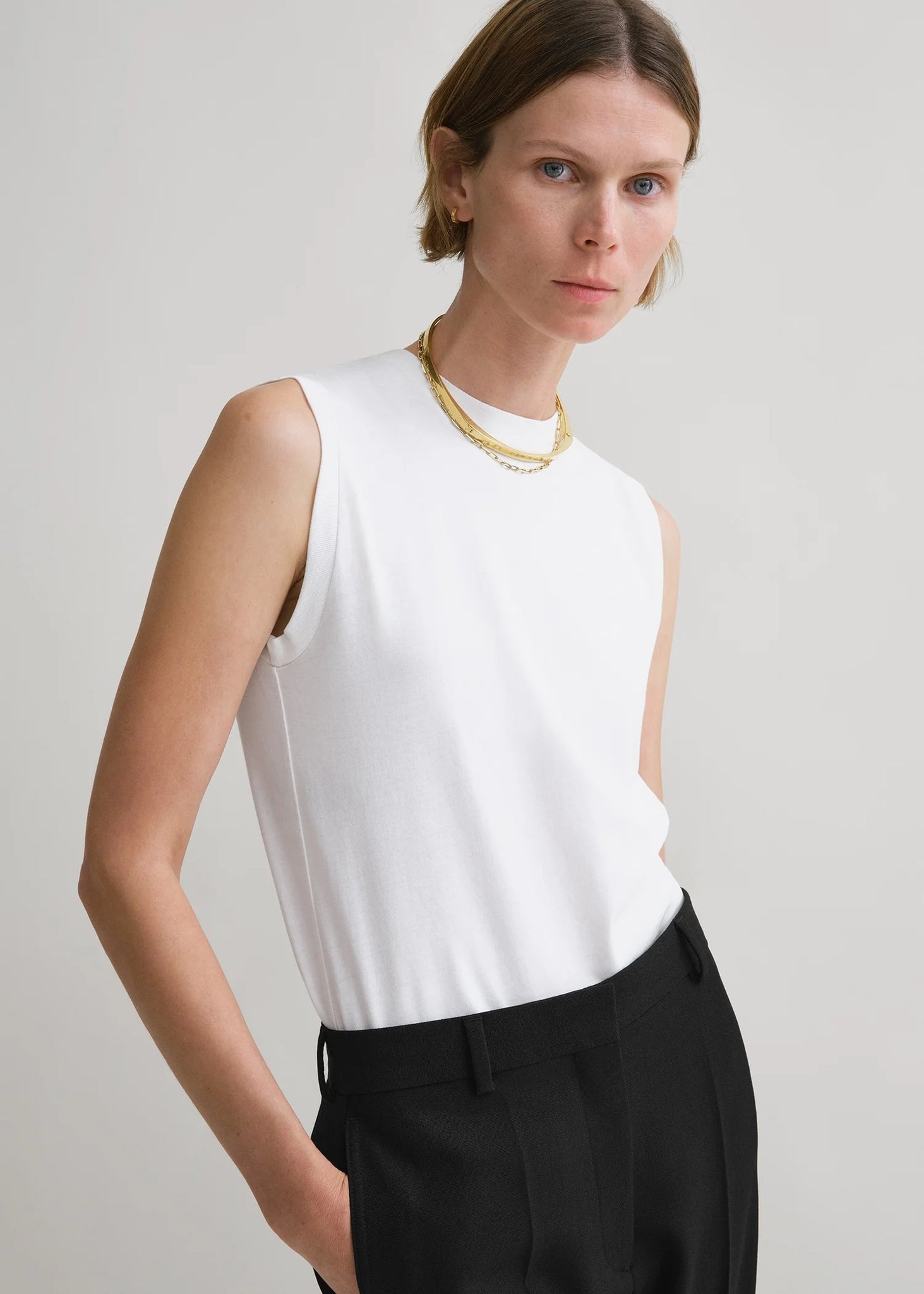 Relaxed Sleeveless Tee (Black)