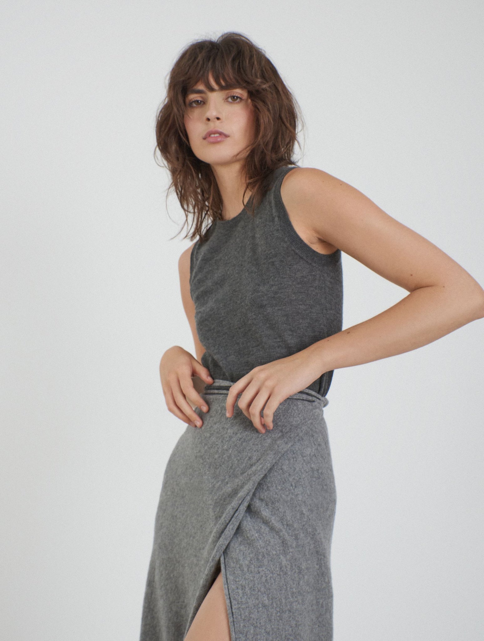 Cashmere knitted sleeveless top